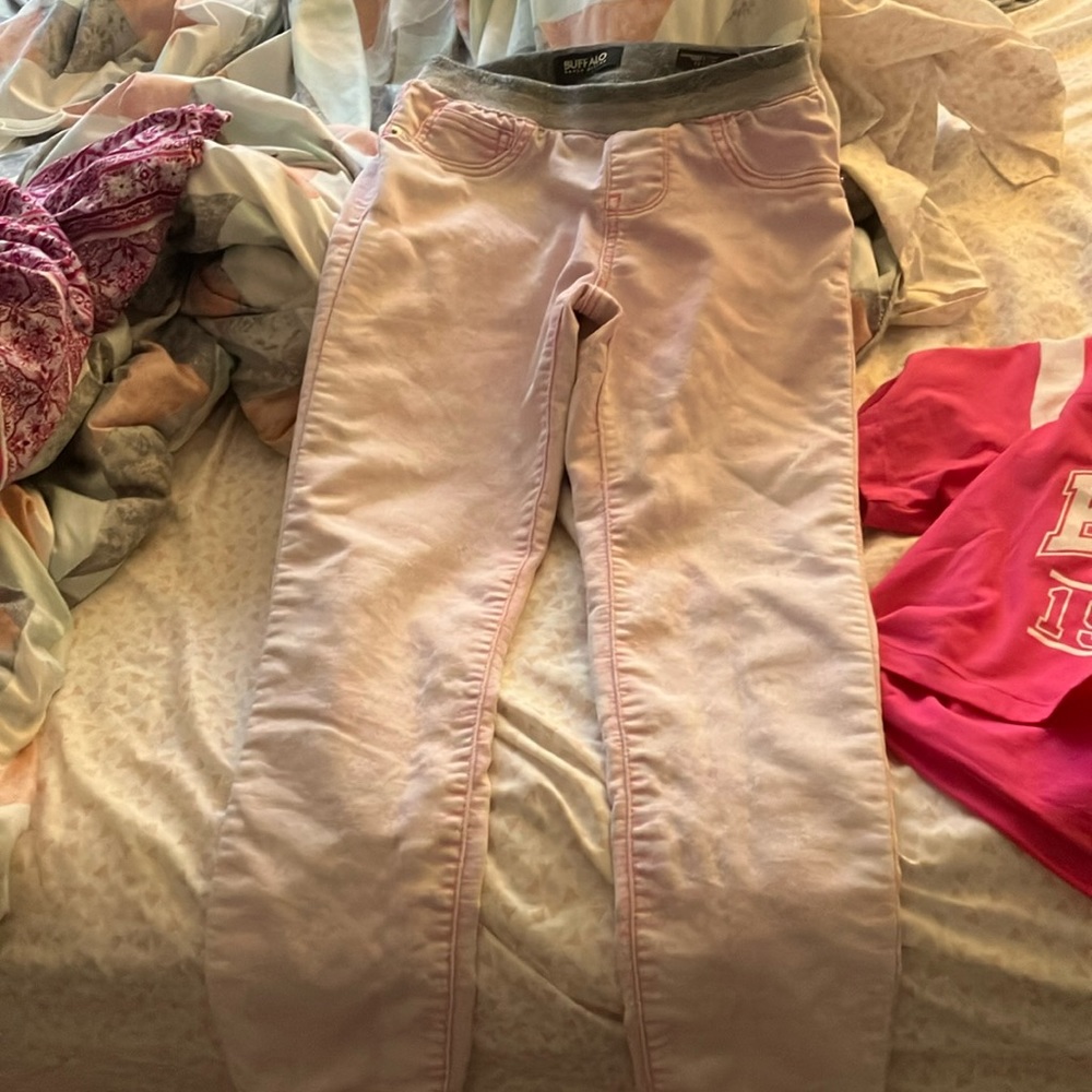 I am selling pink jeans